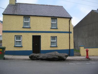 Big rock in the middle of the street, Dingle